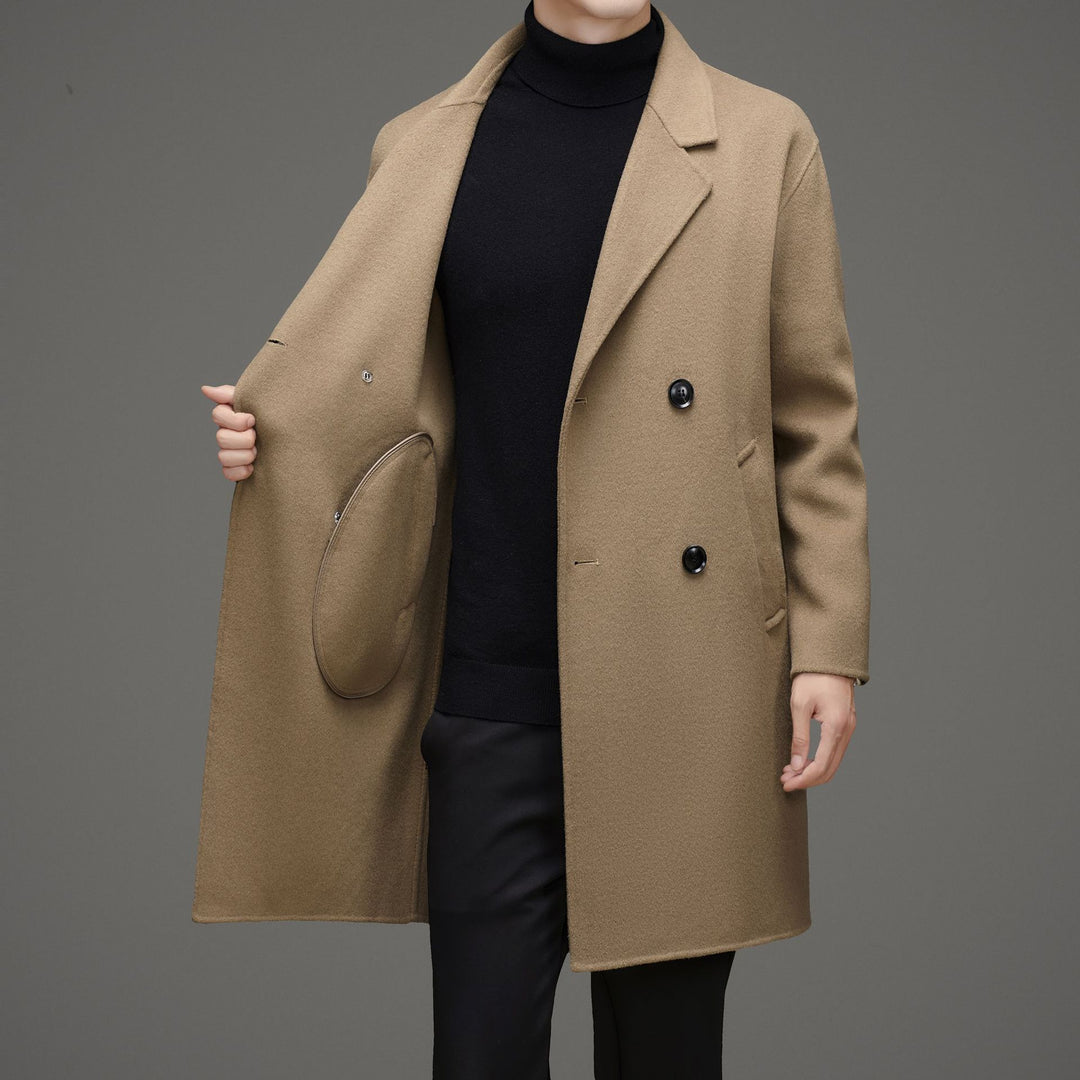Herren eleganter Wollmantel mit doppelt gearbeiteter Knopfleiste und praktischen Taschen Drune