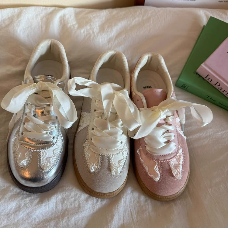 Damen modische Sneakers mit edlem Satinband Drune