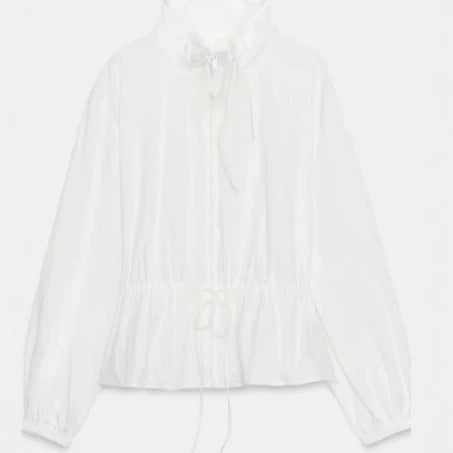Damen Romantische Baumwoll‑Rüschenbluse mit Highneck, Kordelzugtaillierung und Volant‑Saum Drune