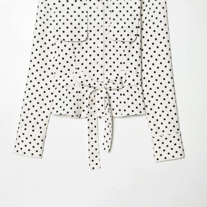 Damen Geknöpfte Hemdjacke mit Stehkragen, aufgesetzten Klappentaschen und Taillengürtel Drune