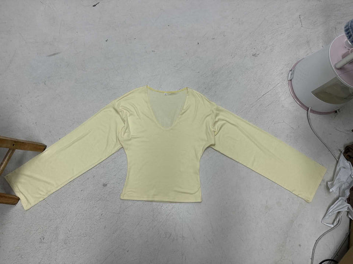 Damen nan tailliertes Langarm-Cropped-Shirt mit V‑Ausschnitt, überschnittener Schulter und soften Jersey-Qualität Drune