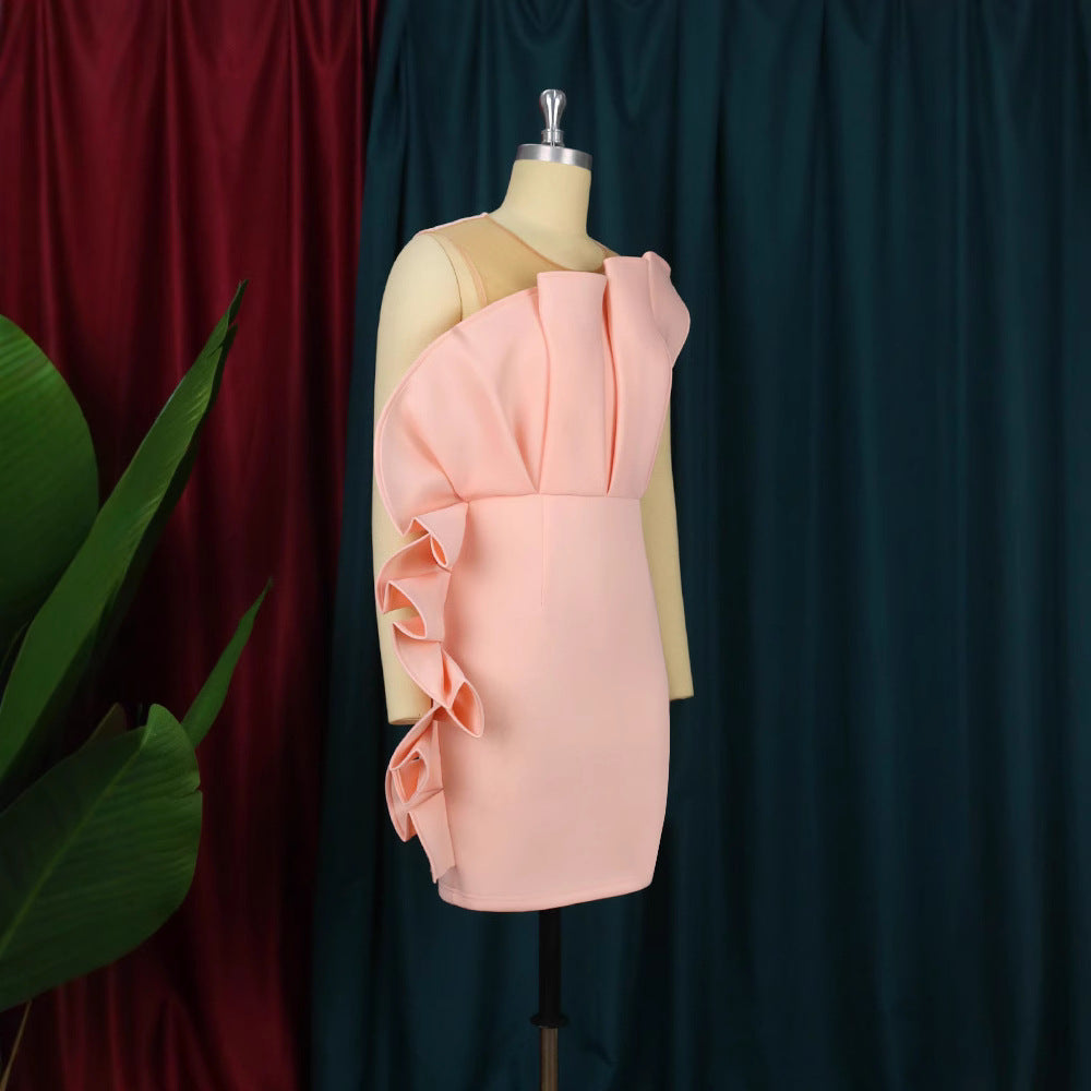 Damen Elegantes Minikleid mit asymmetrischem Schnitt und voluminösen Rüschen Drune