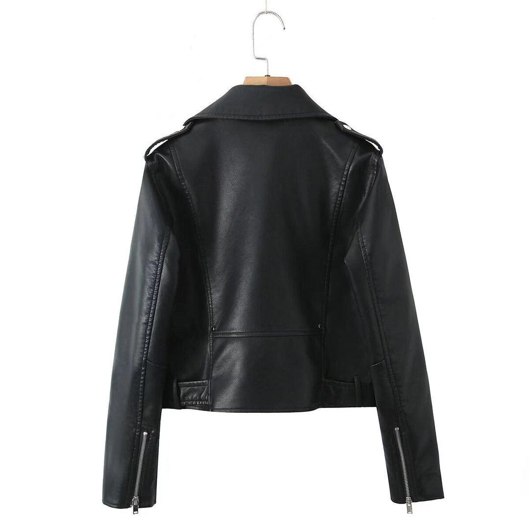 Damen nan taillierte Kunstleder-Bikerjacke mit Stehkragen, Schulterpatten und Reißverschlusstaschen Drune