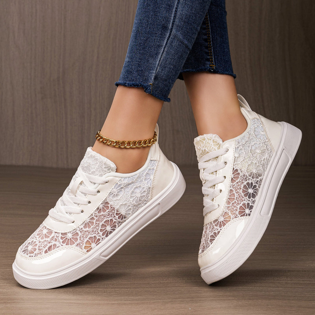 Damen Sneakers mit filigraner Spitzenoptik und dämpfender Sohle Drune