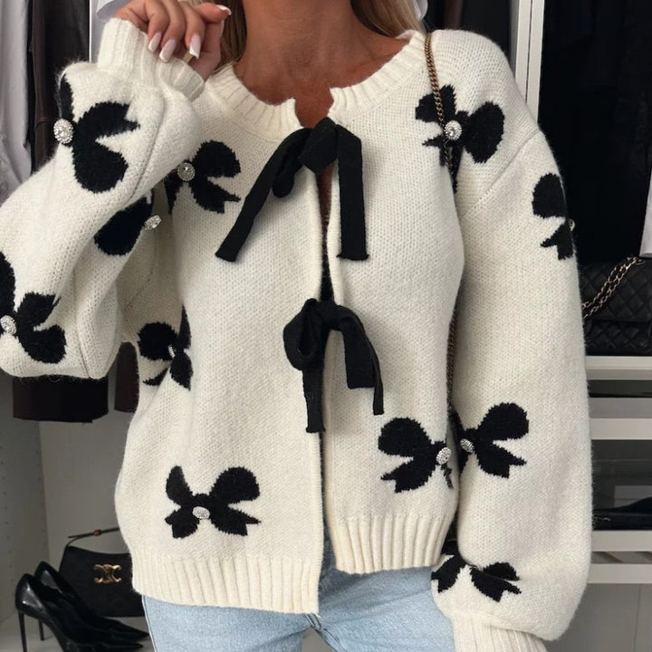 Damen Strickjacke mit dekorativen Schleifen und glänzenden Akzenten Drune