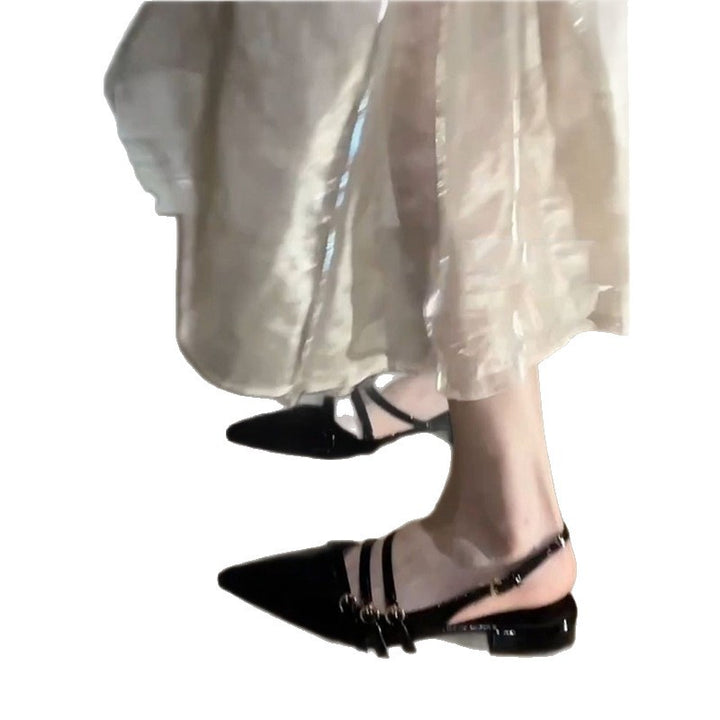 Damen Elegante spitz zulaufende Slingback-Pantoletten aus Lackoptik mit dreifach Riemchen und niedrigem Blockabsatz Drune