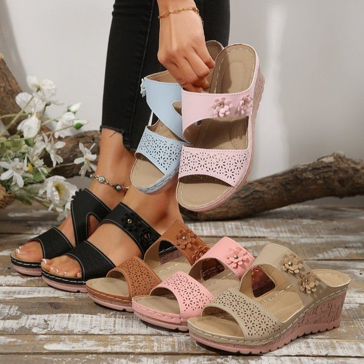 Damen Komfortable Sandalen mit floraler Perforation und ergonomischem Fußbett Drune