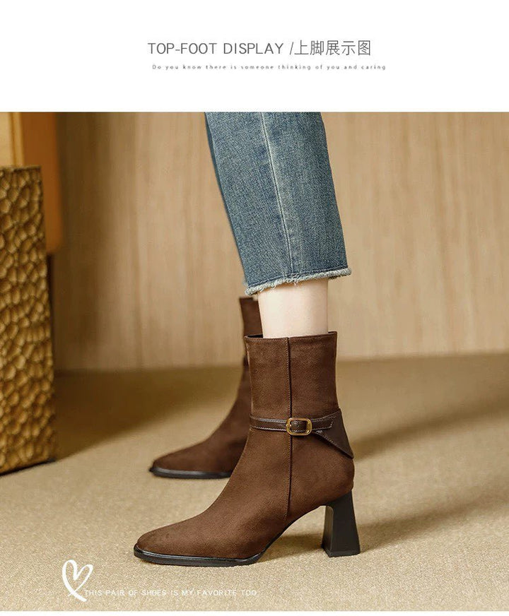 Damen nan elegante Veloursleder-Stiefelette mit mittlerem Blockabsatz und dekorativem Schnallenriemen Drune