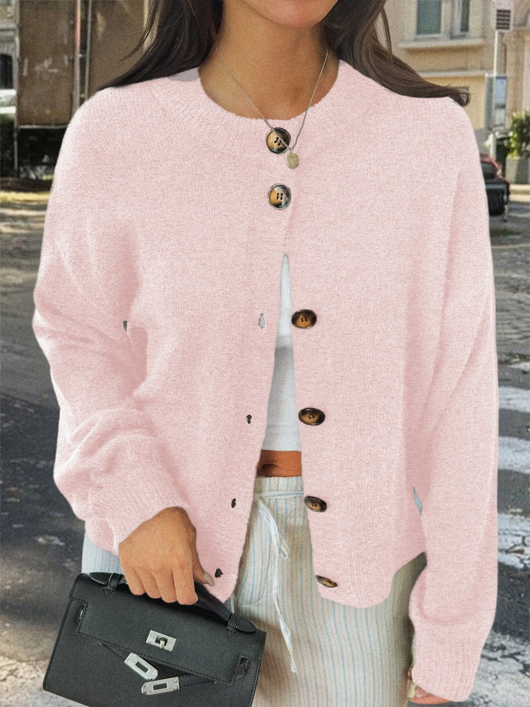 Damen kuschelige Strickjacke mit Oversize-Schnitt und Hornoptik-Knöpfen Drune