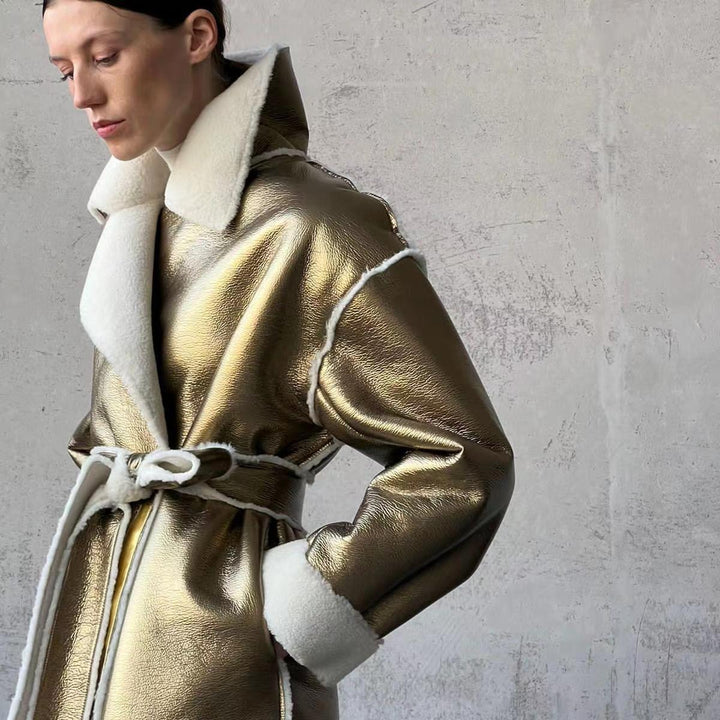 Damen Longline-Mantel aus Metallic‑Material mit Teddyfutter und überschnittener Schulter Drune