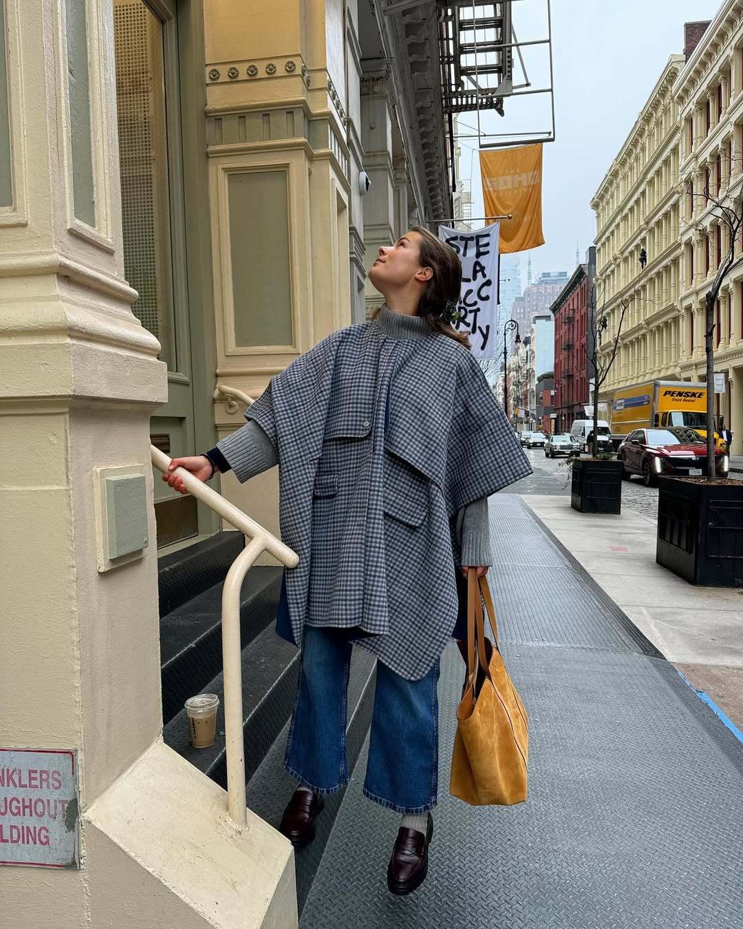 Damen modische Überwurfjacke mit großzügigen Taschen und strukturiertem Design Drune