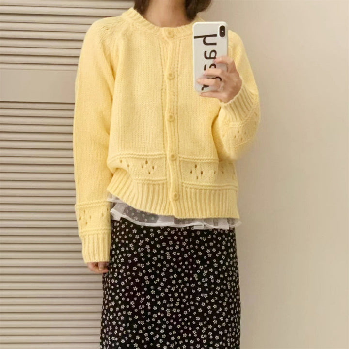 Damen Strickjacke mit feiner Lochmusterung und Knopfverschluss Drune