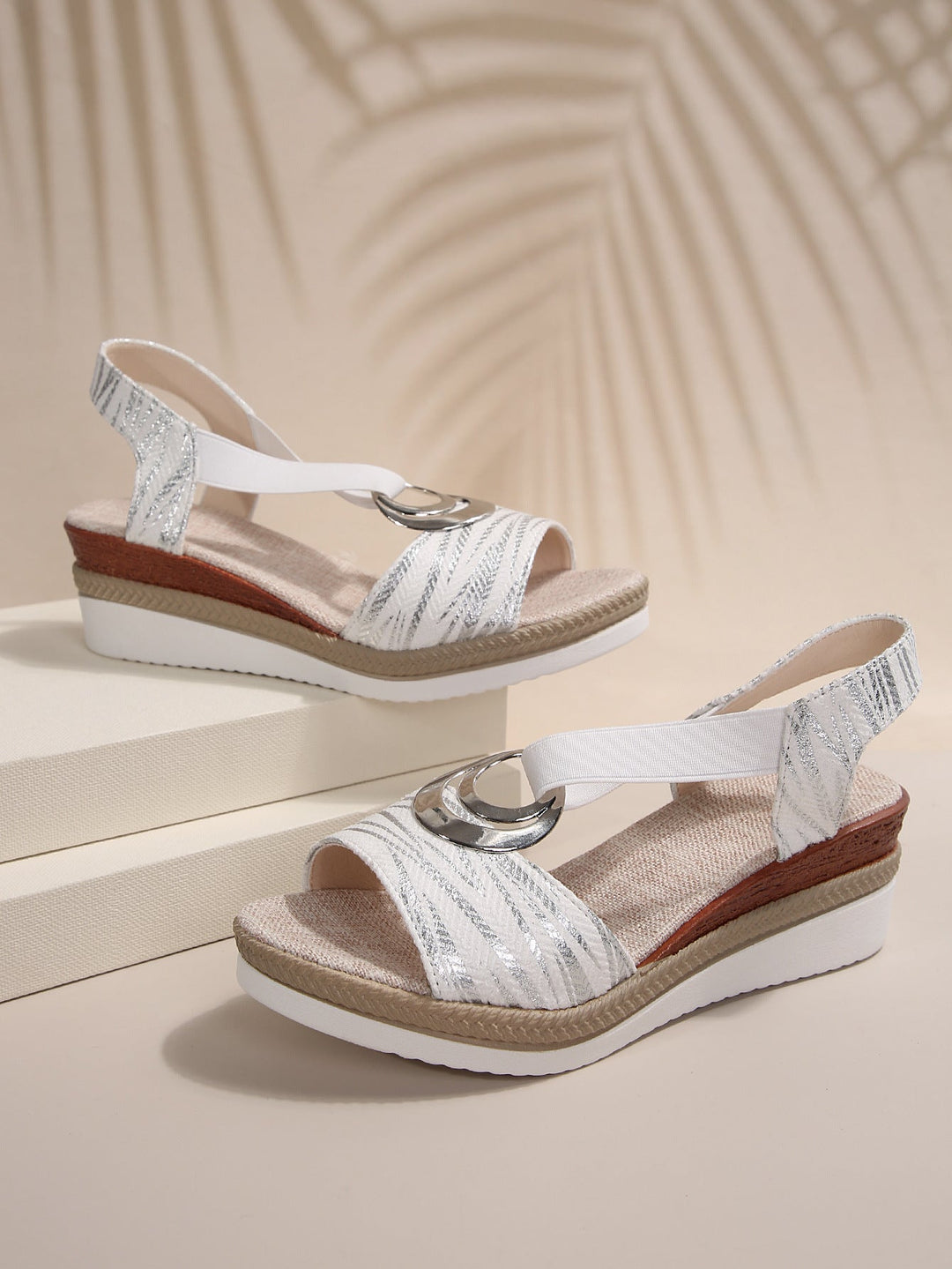 Damen Komfortable Plateausandalen mit modischem Schnallenakzent Drune