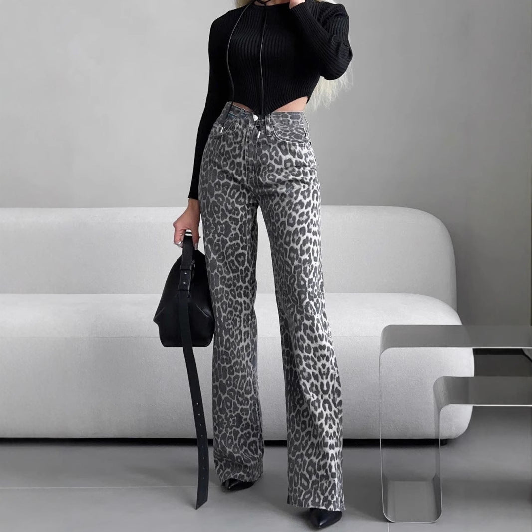 Damen Highwaist Schlagjeans mit dezenter Leo-Print, weitem Bein und rohem Saum Drune
