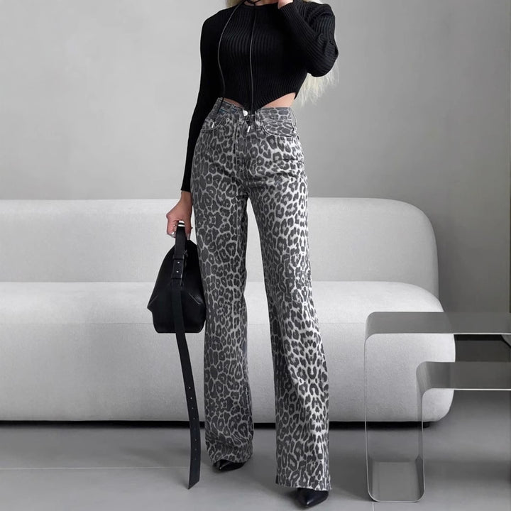 Damen Highwaist Schlagjeans mit dezenter Leo-Print, weitem Bein und rohem Saum Drune