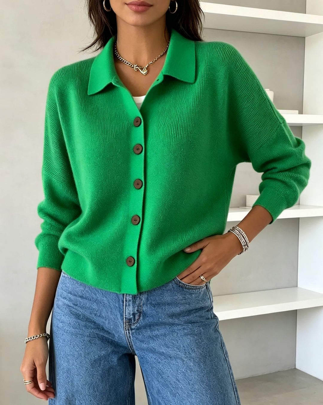 Damen Feinstrick-Cardigan mit Hemdkragen, entspannter Silhouette und Holzknöpfen Drune