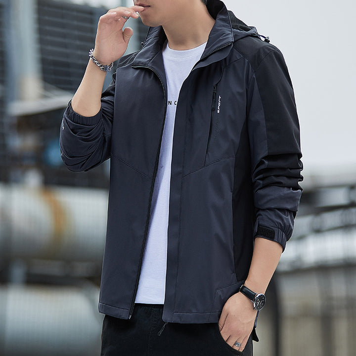 Herren Leichte wind- und wasserabweisende Kapuzenjacke im sportlichen Utility‑Style Drune