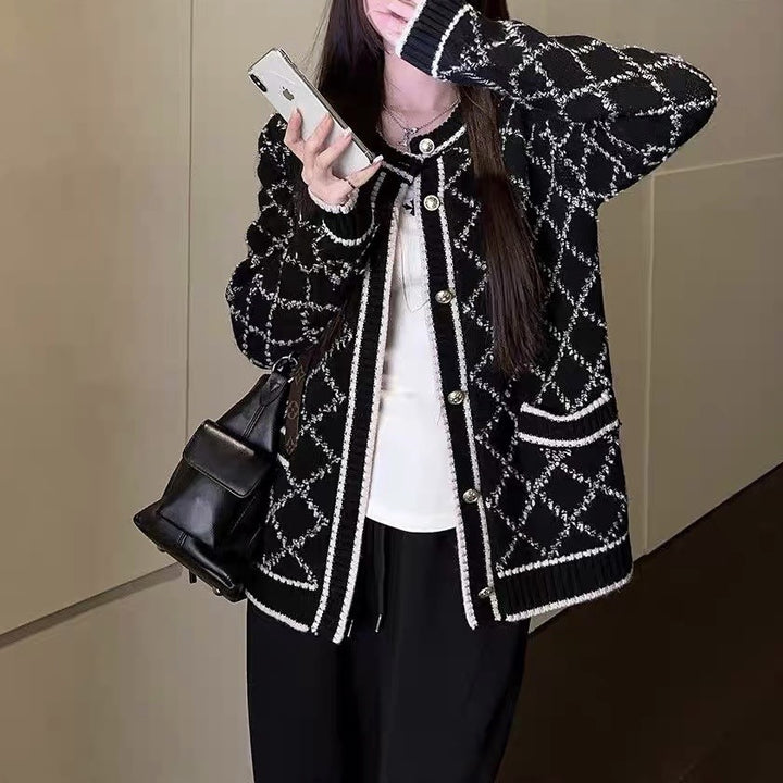 Damen Strickjacke mit dekorativem Muster und Taschen Drune