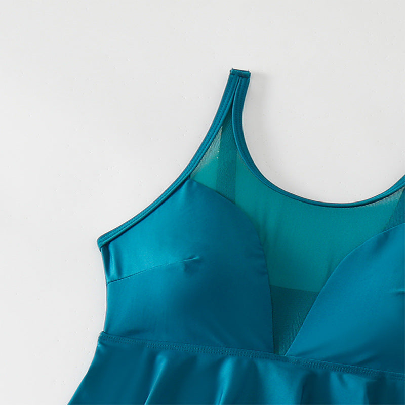 Damen Badeoutfit mit peplum Oberteil und modischen Shorts Drune