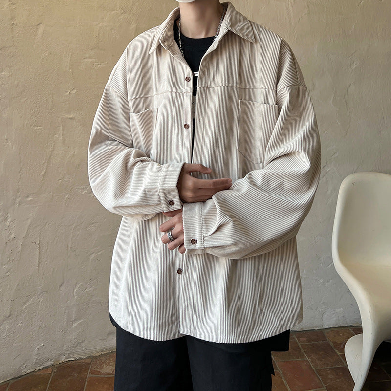 Herren nan oversized Kordhemdjacke mit aufgesetzten Brusttaschen, abgerundetem Saum und lockerer Silhouette Drune