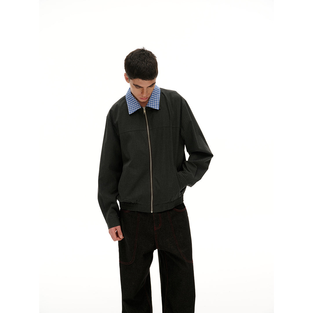 Unisex Kurz geschnittene Nadelstreifen‑Blousonjacke mit kontrastierendem Hemdkragen und durchgehendem Reißverschluss Drune