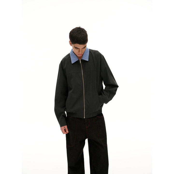 Unisex Kurz geschnittene Nadelstreifen‑Blousonjacke mit kontrastierendem Hemdkragen und durchgehendem Reißverschluss Drune