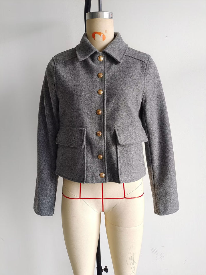 Damen nan kurze Wolljacke mit goldknopffront, aufgesetzten Klappentaschen und taillierter Silhouette Drune