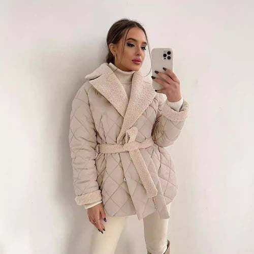 Damen Steppjacke mit Teddy-Futter Taillengürtel und großem Schalkragen Drune