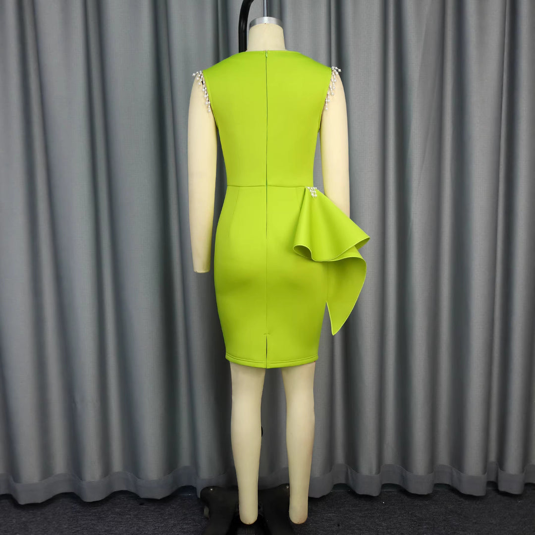 Damen skulptiertes Kleid mit asymmetrischem Volant und Perlenakzenten Drune