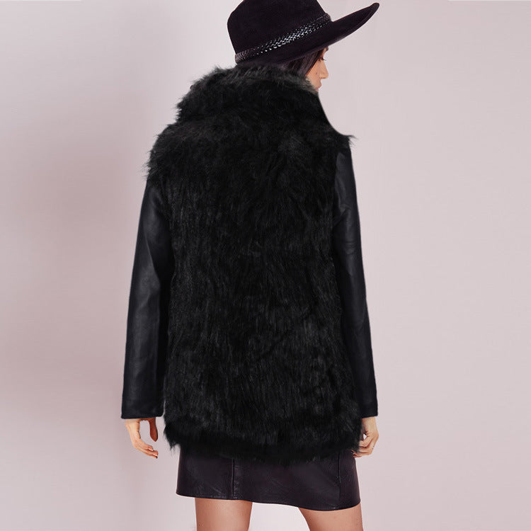 Damen Kunstpelz‑Mixjacke mit veganen Lederärmeln und Longline‑Silhouette Drune