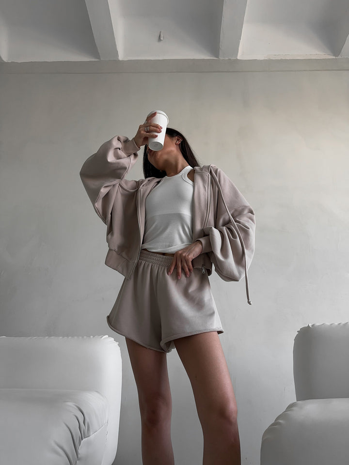Damen oversized Cropped-Zip-Hoodie mit voluminösen Ballonärmeln und elastischer High‑Waist Loungeboxer-Shorts Drune