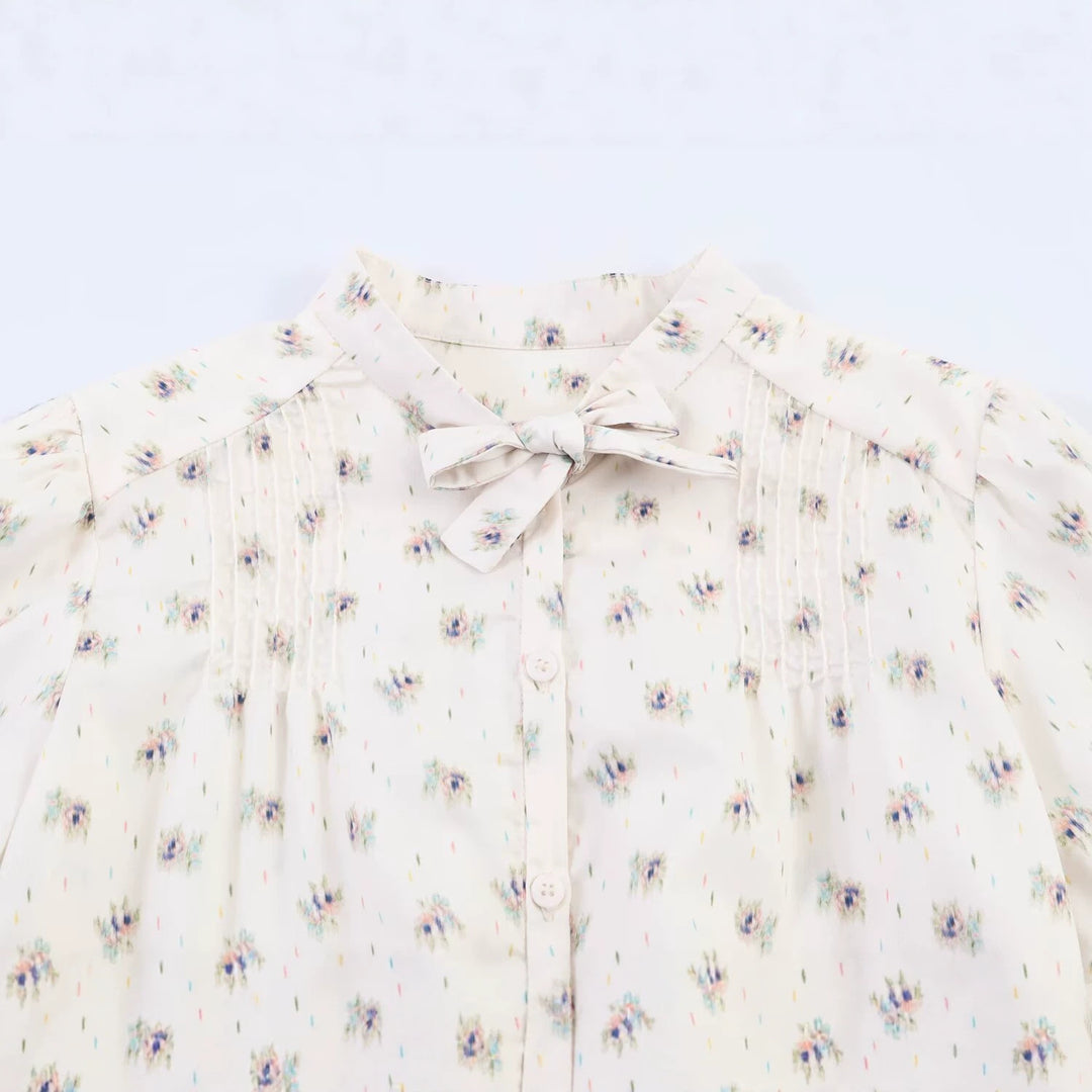 Damen Chiffon-Bluse mit Schleifenkragen, Brustpintucks und Schößchen Drune
