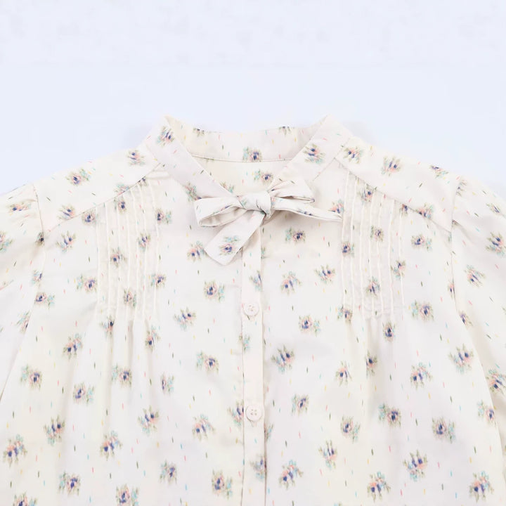 Damen Chiffon-Bluse mit Schleifenkragen, Brustpintucks und Schößchen Drune
