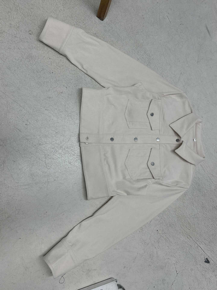 Damen Kurzgeschnittene Cord-Truckerjacke mit Druckknöpfen und aufgesetzten Brusttaschen Drune