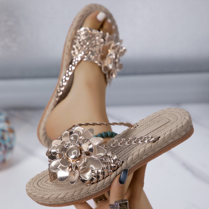 Damen Geflochtene Zehentrenner‑Sandalen mit XXL‑Blütenapplikation und gepolstertem Komfortfußbett Drune