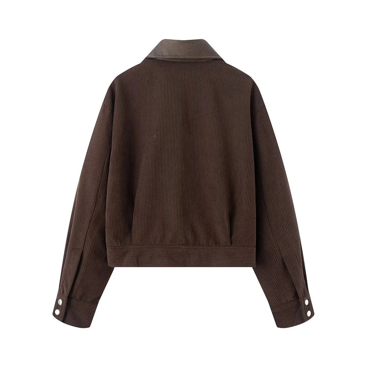 Damen nan kurz geschnittene Cordjacke mit kontrastierendem Kragen, verdecktem Reißverschluss und aufgesetzten Klappentaschen Drune
