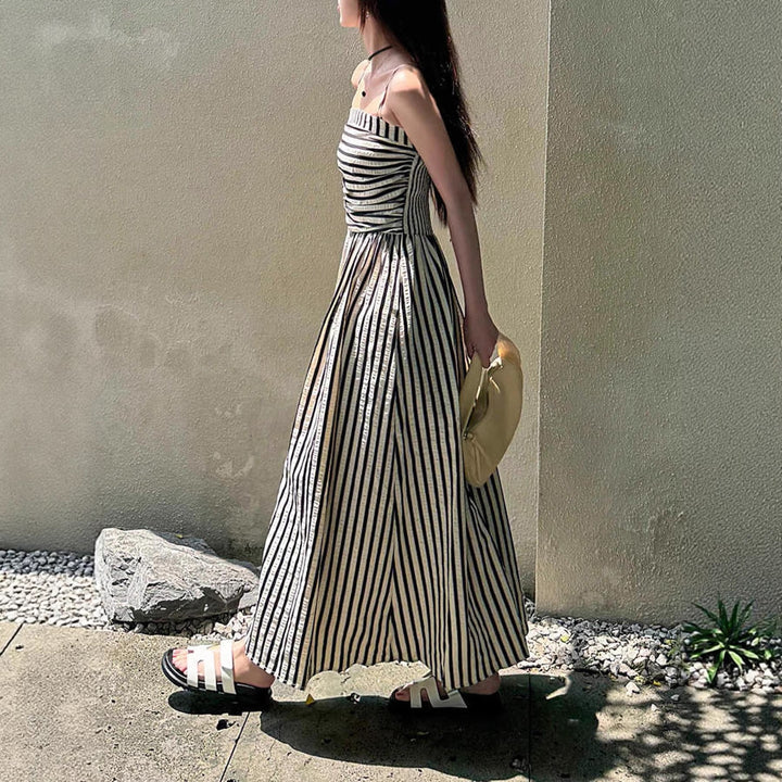 Damen Maxikleid mit schmalen Trägern und raffinierten Falten Drune