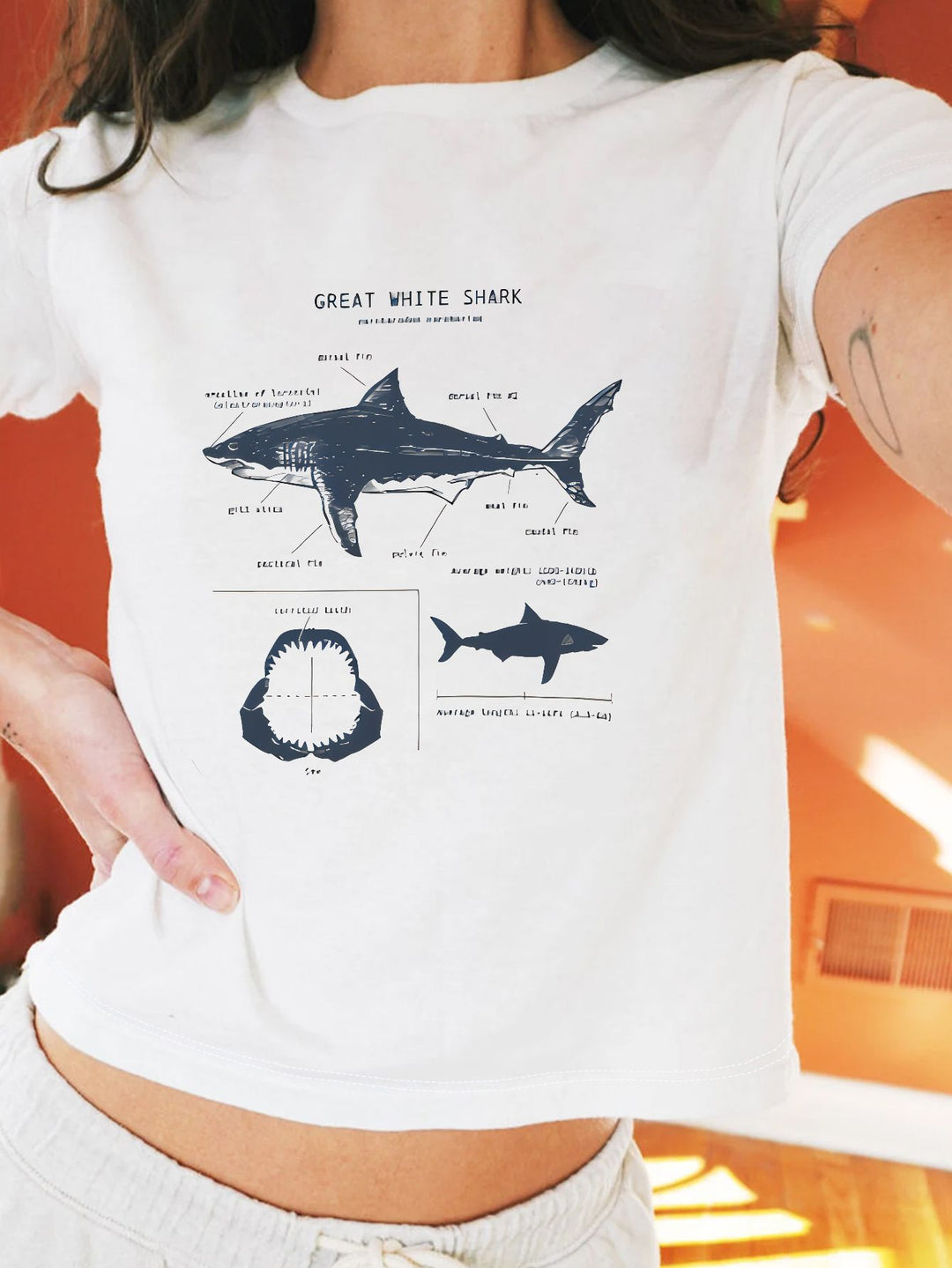 Damen T-Shirt mit künstlerischem Katzenmotiv Drune