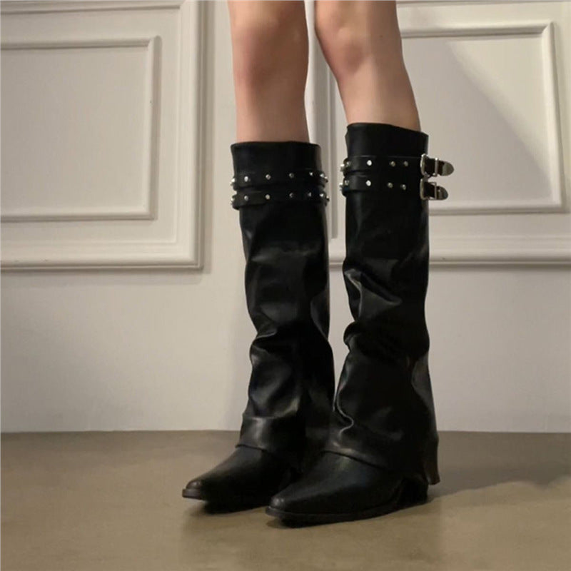 Damen Schlupf-Kniestiefel im Biker-Look mit Nieten- und Doppel-Schnallenriemen Drune