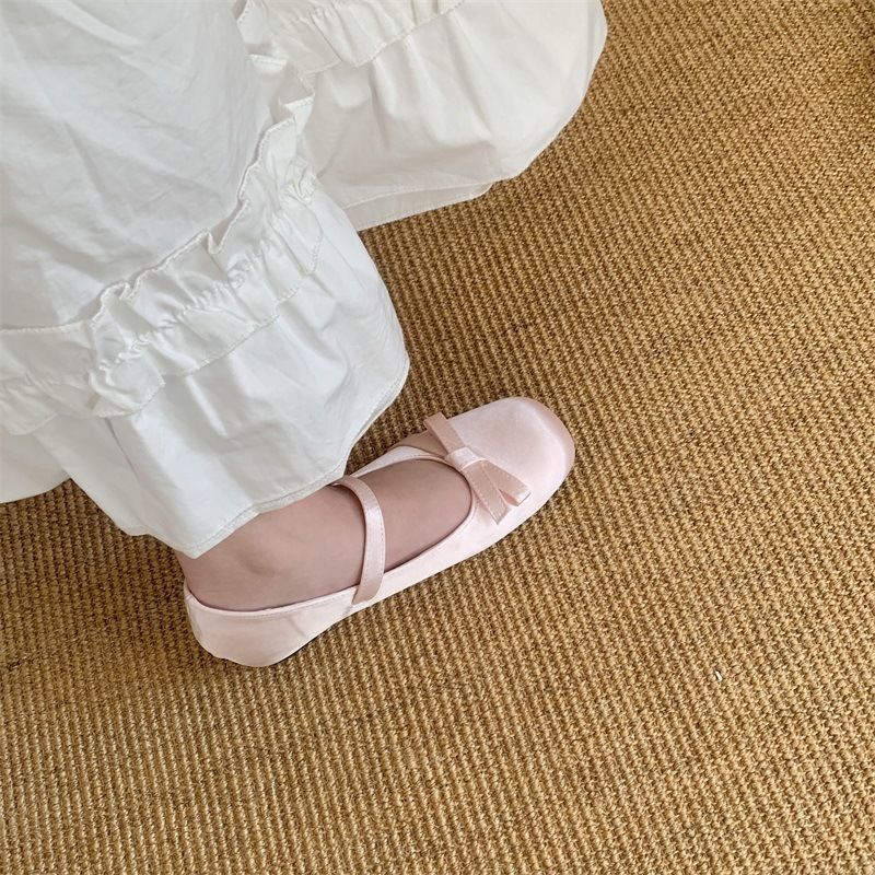 Damen Satin Mary‑Jane Ballerinas mit Knöchelriemen, Schleifenapplikation und Komfortfußbett Drune