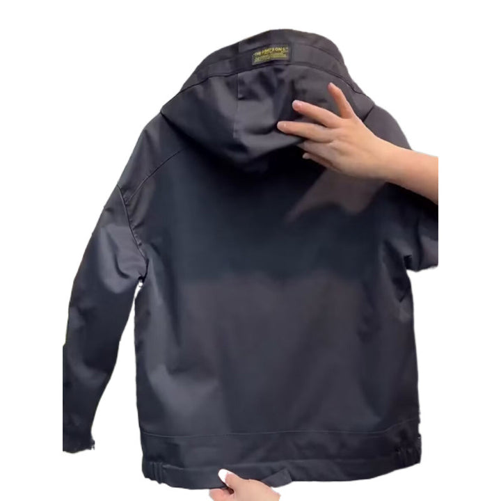 Herren Leichte Kapuzenjacke im Utility‑Stil mit Innenorganisation und Frontreißverschluss Drune