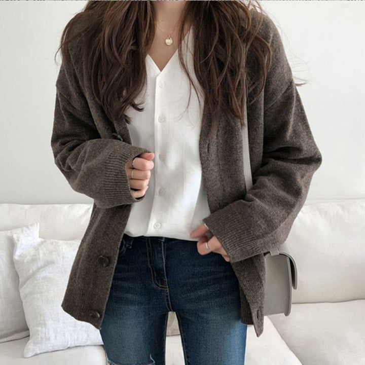 Damen bequeme Strickjacke mit weichem Material und großen Knopfdetails Drune