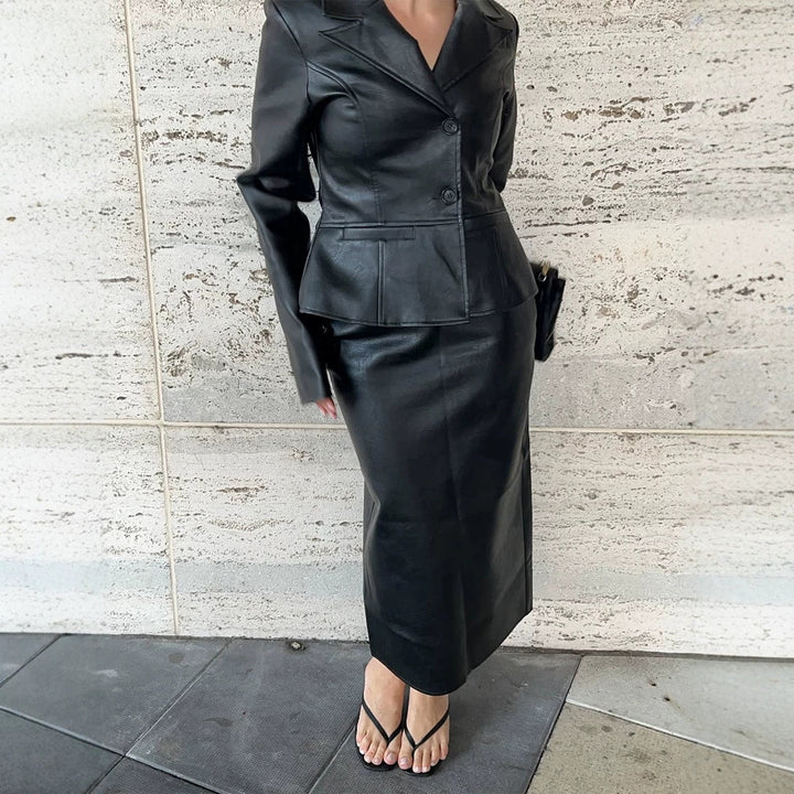 Damen Taillierter Blazer aus Lederimitat mit Wiener Nähten und Reverskragen Drune