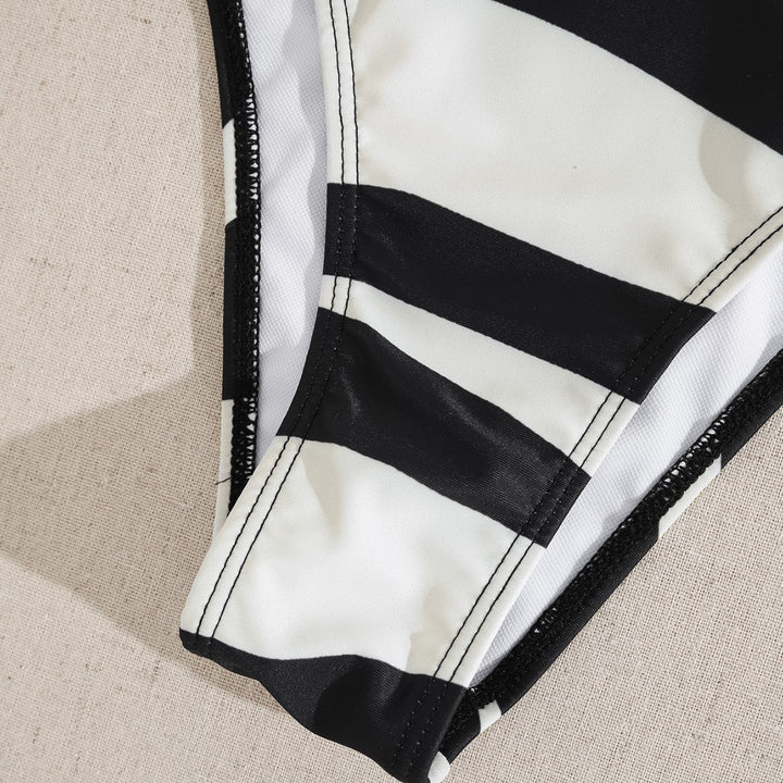 Damen Bandeau-Bikini mit modischem Schnallen-Detail und asymmetrischem Schnitt Drune