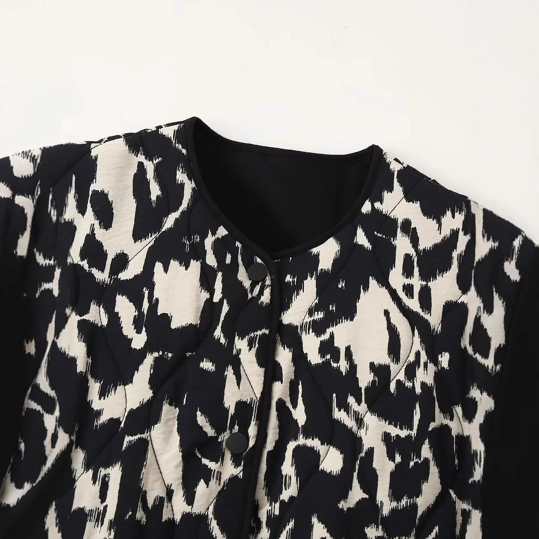 Damen nan gesteppte Kurzjacke mit modernem Animalprint, Rundhalsausschnitt und aufgesetzten Taschen Drune