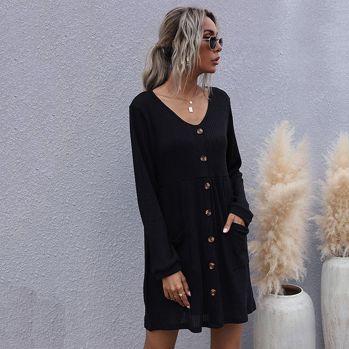 Damen Strick-Kurzkleid mit V‑Ausschnitt, Knopfleiste und Eingrifftaschen Drune