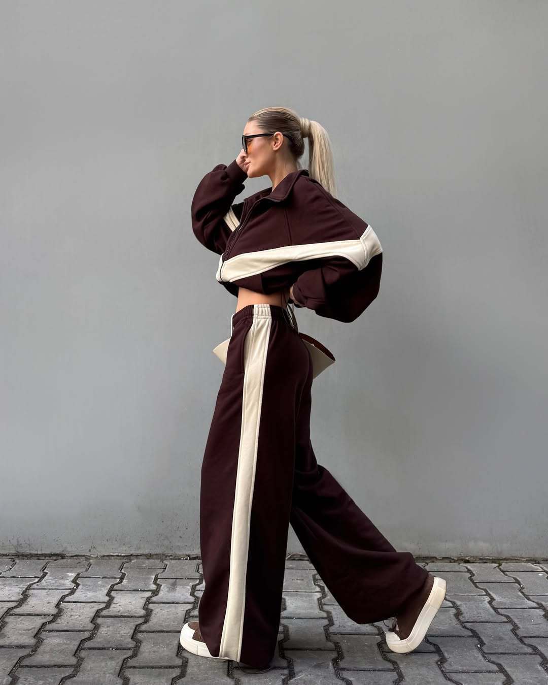 Damen leichte Oversize-Windbreakerjacke mit Kontrastpanelen, Tunnelzugbund und elastischen Bündchen Drune