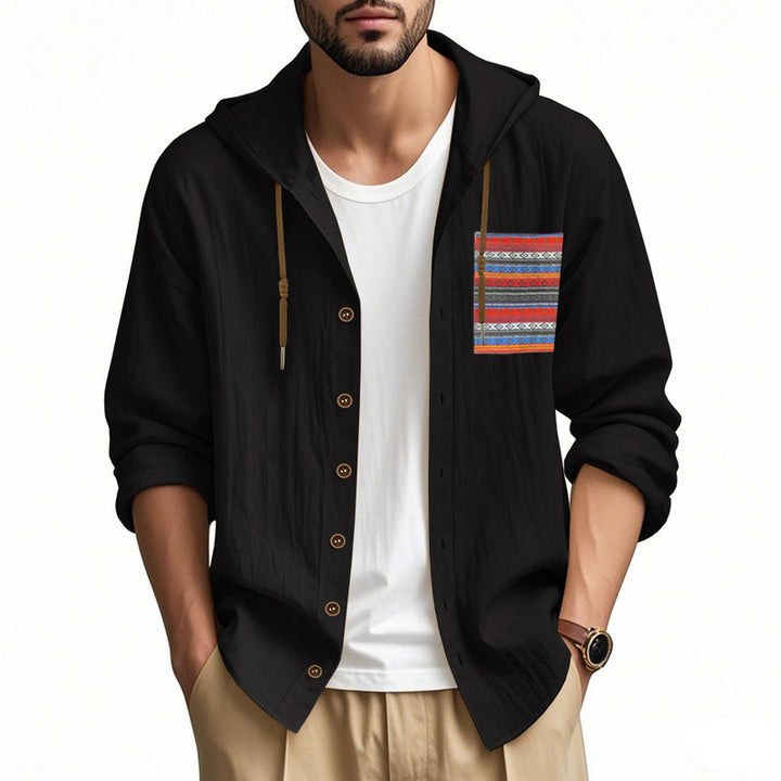 Herren nan leichte Kapuzenhemdjacke aus strukturierter Baumwollmischung mit Ethno‑Brusttasche und Knopfleiste Drune