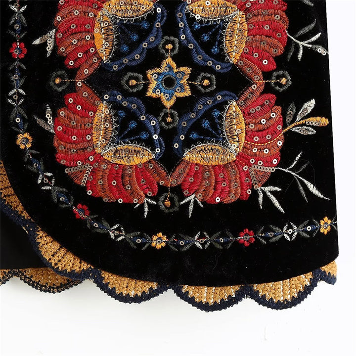 Damen Bestickte Samtweste mit folklorischer Perlenstickerei und gewelltem Saum Drune