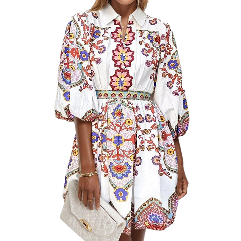 Damen Traditionelles Blusenkleid mit floralen Motiven und gerafften Ärmeln Drune